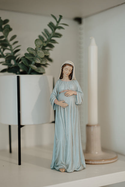 Mary, Mother of God Statue